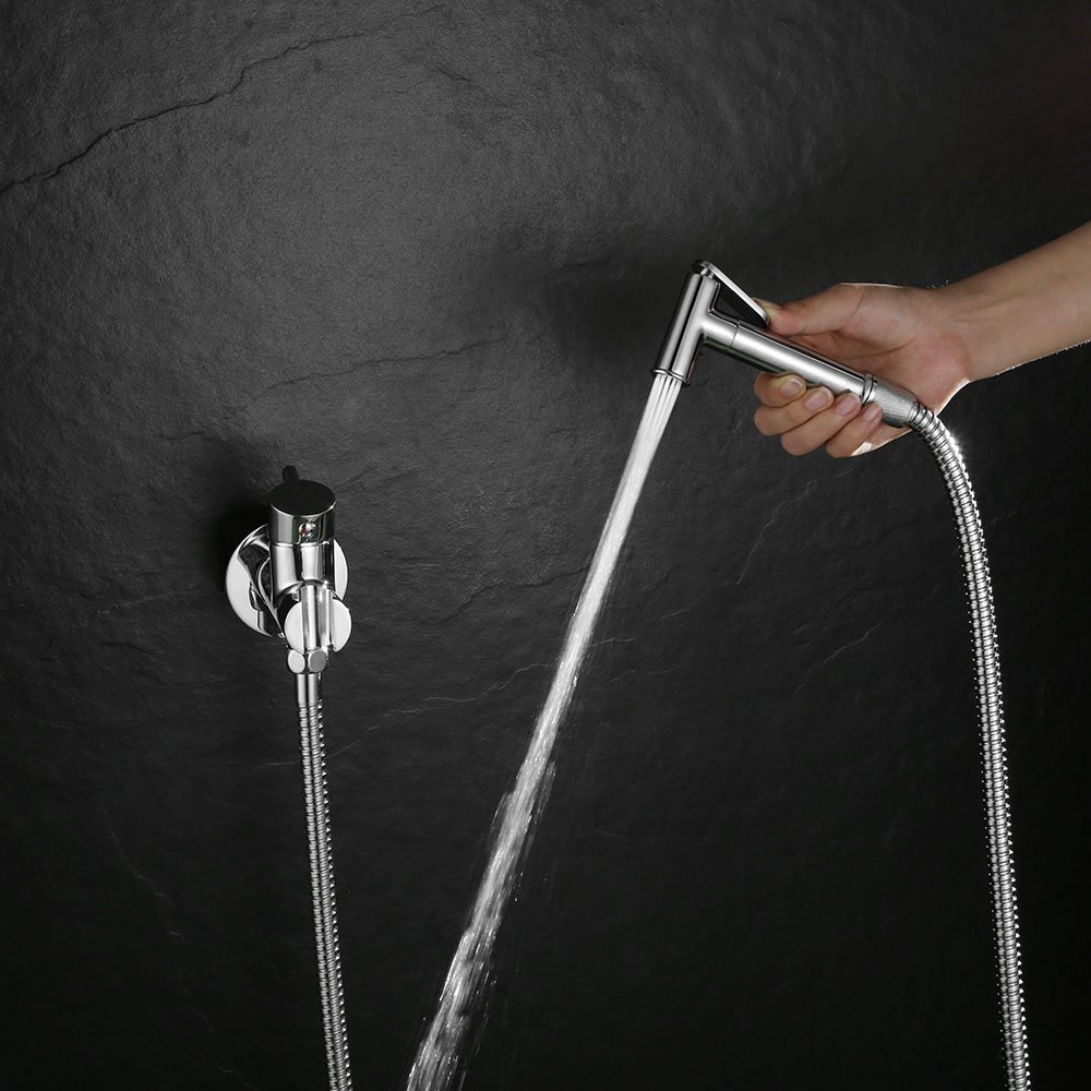 Hidroescobilla Grifo Higiene Intima redonda agua fría. Grifo redondo para  instalar junto al WC. Ahorrando espacio y es útil para la limpieza
