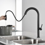 Grifo De Fregadero de SOHO extraible acabado negro mate de latón